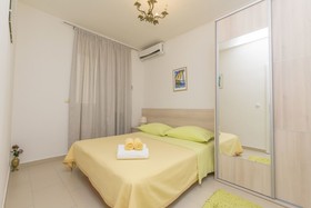 Apartments and Room Mirjana