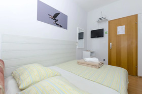 Apartments and Room Mirjana