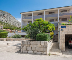 Apartments And Rooms Denis
