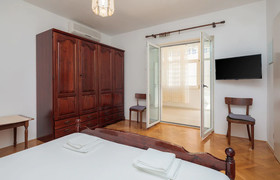 Apartments And Rooms Denis