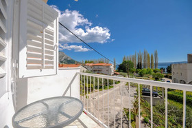 Apartments and Rooms Nikola