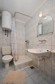 Apartments and Rooms Nikola