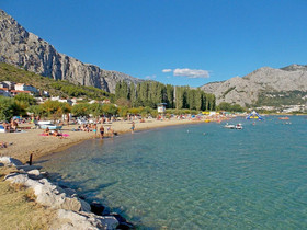 Apartments and Rooms Nikola