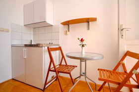 Apartments and Rooms Nikola