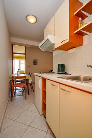 Apartments and Rooms Nikola