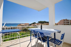 Apartments and Rooms Nikola