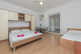 Apartments And Rooms Perica