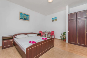 Apartments And Rooms Perica