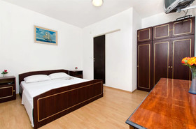 Apartments And Rooms Perica
