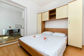 Apartments And Rooms Perica