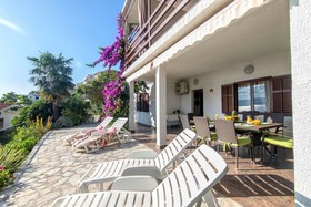 Apartments Lizatovic