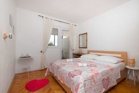 Apartments Lizatovic