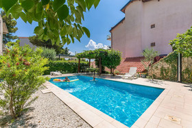 Apartments Ljiljana