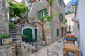 Apartments Lola
