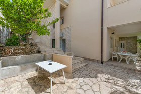 Apartments Luca