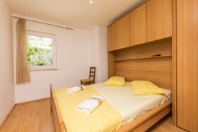 Apartments Mira
