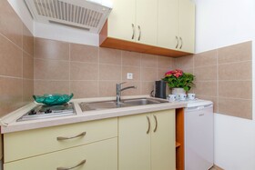 Apartments Mira