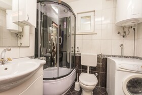 Apartments Mira