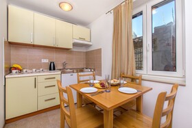 Apartments Mira