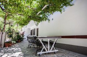 Apartments Mladen