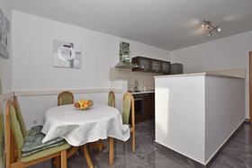 Apartments Mladen