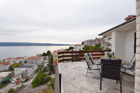 Apartments Mladen