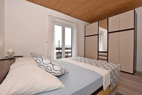 Apartments Mladen