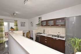 Apartments Mladen