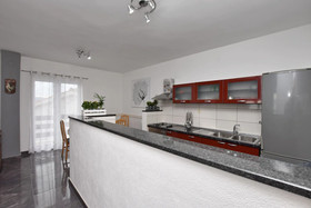 Apartments Mladen