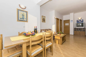 Apartments Tonci