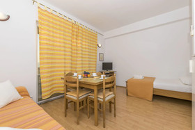 Apartments Tonci