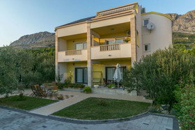 Apartments Tonci