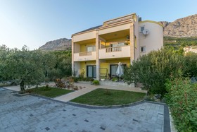 Apartments Tonci