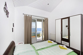 Apartments Vrdoljak