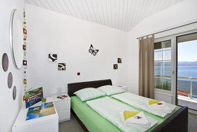 Apartments Vrdoljak