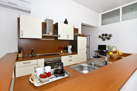 Apartments Vrdoljak
