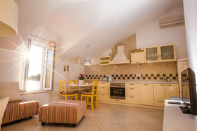 House Laura