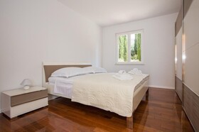 Apartments Nina