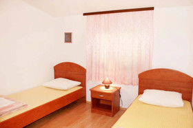 Antonio Apartments
