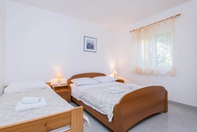 Apartments Ivo