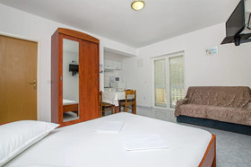 Apartments Jaksa