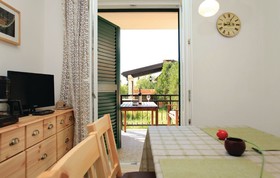 Apartments Trstenica