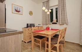 Apartments Trstenica