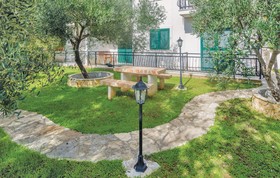 Apartments Trstenica