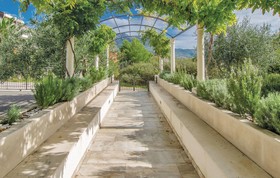 Apartments Trstenica