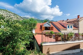 House Lazar