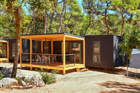 Pine Beach Pakostane - Glamping Homes