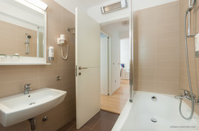 Sunnyside Apartments Petrcane