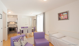 Sunnyside Apartments Petrcane