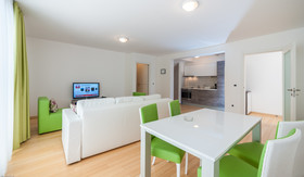 Sunnyside Apartments Petrcane
